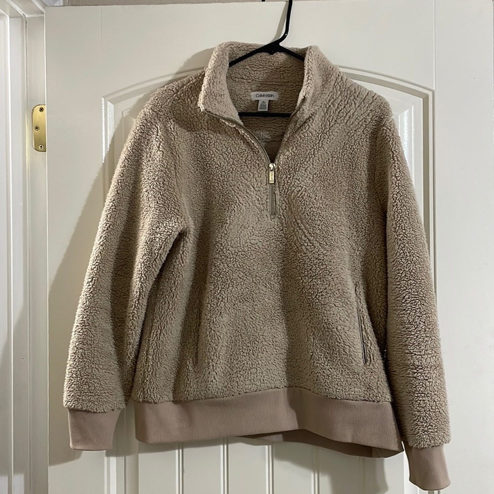 Pullover sweater